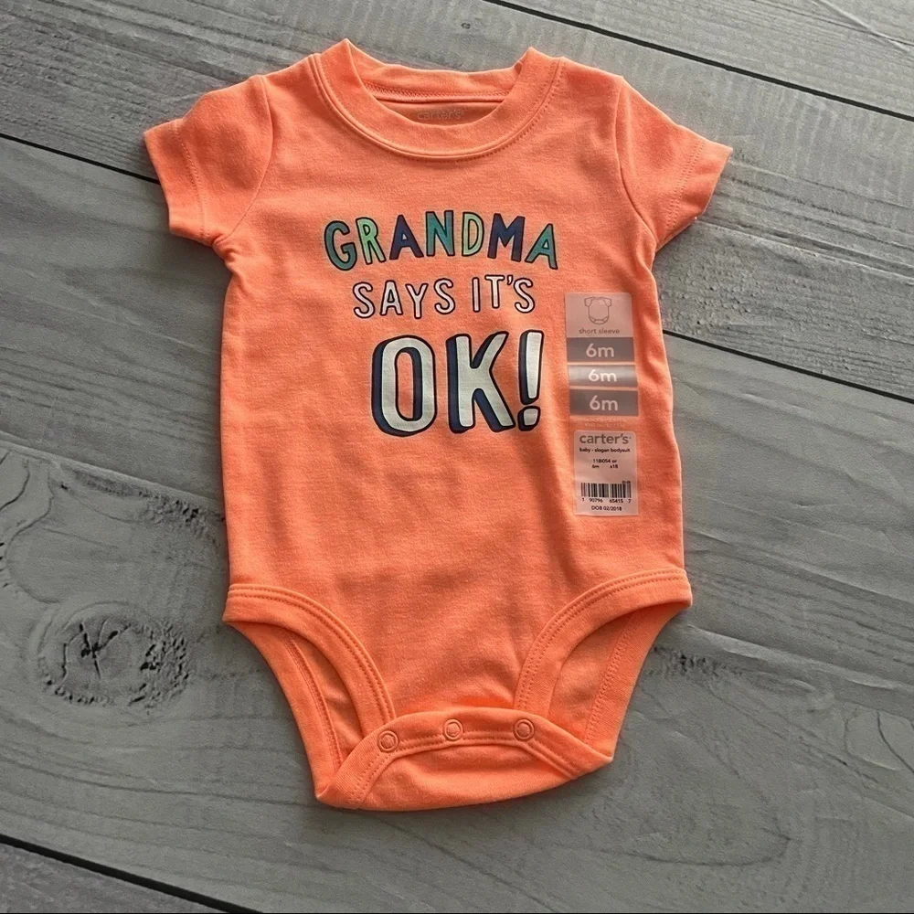 ✅2x Host Pick✅ Carter’s Onesies, Set of 2, 6M